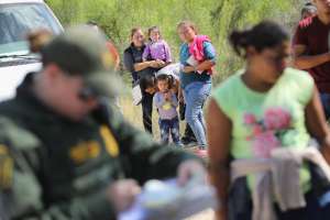 La Casa Blanca informó que las personas en proceso de deportación podrían solicitar asilo