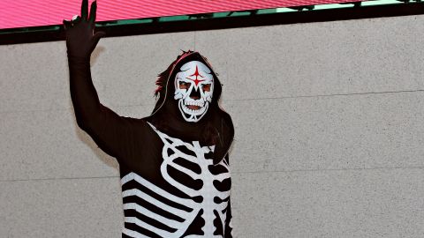 El gremio de la lucha libre mandó sus buenos deseos para la pronta recuperación de La Parka.