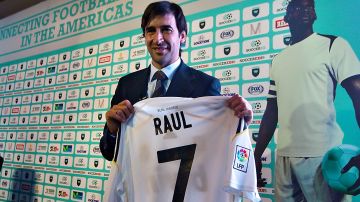 Raúl sueña con dirigir al Real Madrid.