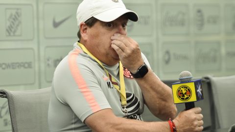 Miguel Herrera, técnico del América, sigue con sus comentarios sarcásticos en contra de la prensa