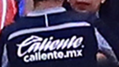 Se difundió que una mujer se había lanzado por las escaleras tras la derrota.