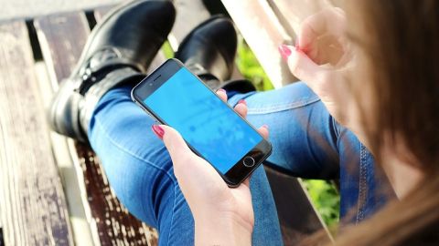 Apple le ganó la partida a Samsung.