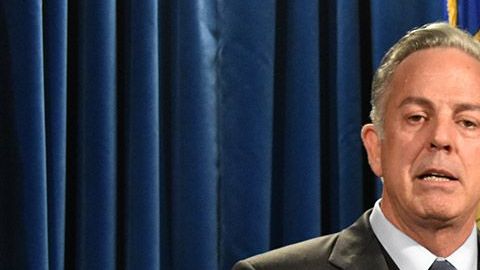 El jefe del Departamento de Policía Metropolitana de Las Vegas, Joseph Lombardo, durante una conferencia de prensa.