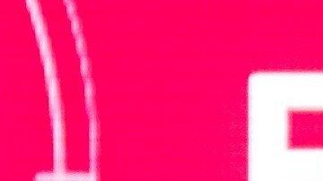 El keniano Eliud Kipchoge, récord mundial de maratón, cruza la meta y logra derribar en Viena el legendario muro de las dos horas.