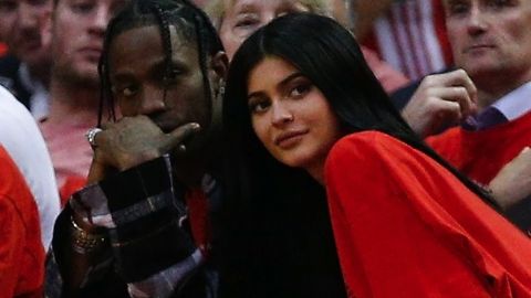 Kylie y Travis comenzaron su relación amorosa en abril del 2017.