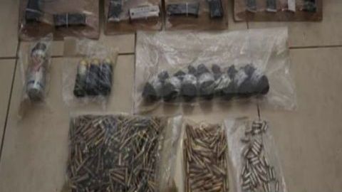 Le decomisan arsenal a ejército del Cártel de Sinaloa, Mayo Zambada y los Chapitos