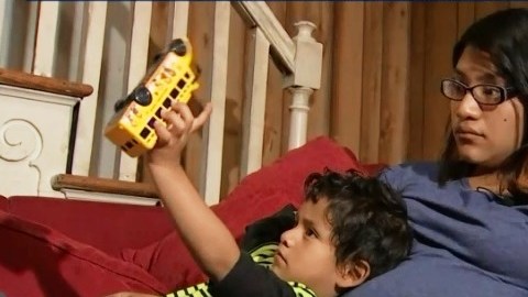 Noema Alavez Pérez con su hijo Manuel