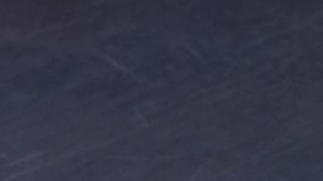 El consumo de gelatina aporta selenio, fósforo y cobre, estos minerales favorecen el aumento de la densidad ósea, lo que ayuda a mantener huesos fuertes y previene la aparición de osteoporosis. Otro maravilloso aporte es el poder de los aminoácidos que contiene, de esta manera lograrás reducir la inflamación en articulaciones y el desarrollo de cartílago.