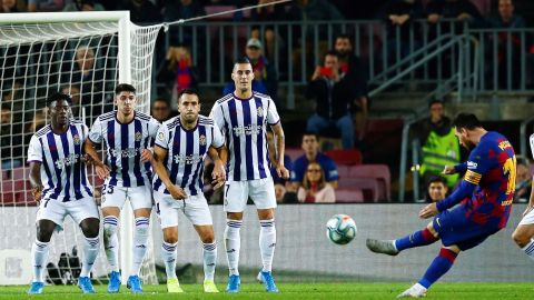 El gol 50 de tiro libre de Lionel Messi fue, para no variar, otra obra de arte.