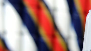 Sólo tienes que enviar una prueba de que dejaste de seguirlos y la empresa te comprará la cerveza.