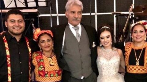 José Mireles con su ahora esposa Estephania Valdés.