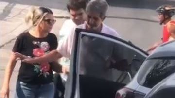 El hombre no pudo contener el llanto por lo que había provocado.