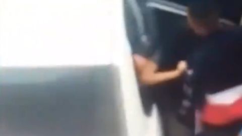 El momento quedó grabado en video.