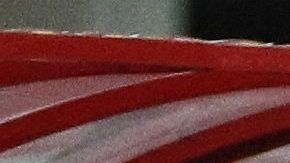 Neymar salió por una molestia al minuto 12 del partido.