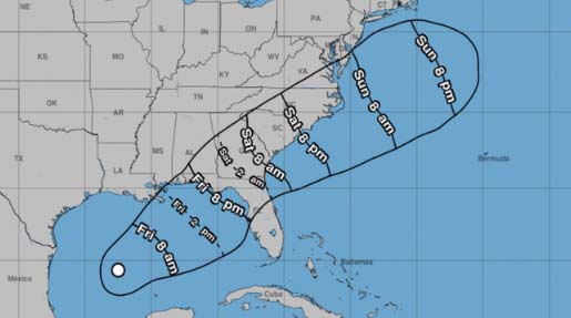 Previsión del Centro Nacional de Huracanes (NHC, en inglés) sobre la evolución de los vientos con fuerza de tormenta tropical previstas para el fin de semana en el sur y sureste de EEUU (mapa publicado en la madrugada de este viernes).
