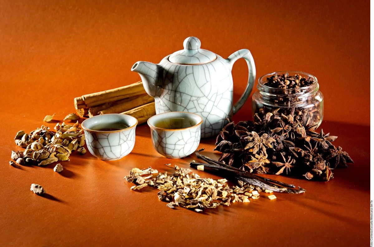 El té negro es una bebida con grandes poderes antioxidantes, de tal manera que actúa como un poderoso protector del organismo fortaleciendo el sistema inmunológico.