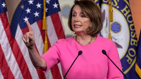 Pelosi dijo que no se requiere votar para continuar la investigación.