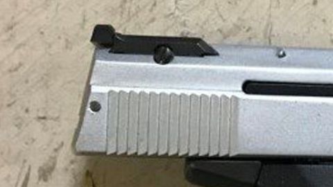 El arma que portaba el occiso