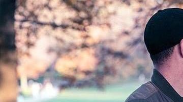 Javier Hernández y Sarah Kohan.