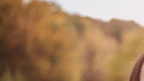 El jarabe de bayas del saúco destaca por sus propiedades antivíricas, expectorantes y su alto contenido en compuestos que fortalecen al sistema inmunitario.