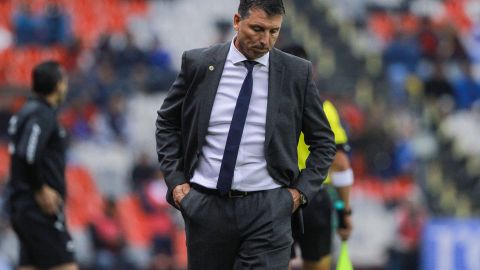 Al parecer, solo un milagro mantendría a Robert Dante Siboldi en el banquillo del Cruz Azul.