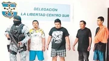 La PNC presentó ayer a 10 supuestos pandilleros que capturó en las últimas horas en Santa Tecla.