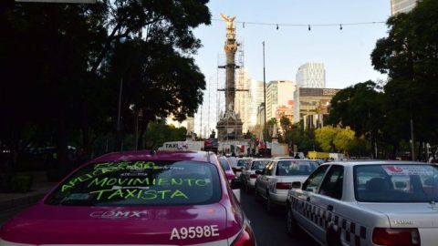 Protesta en el Ángel de la Independencia.