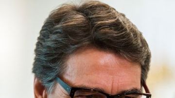 Donald Trump dijo haber llamadao al presidente de Ucrania a petición de Rick Perry