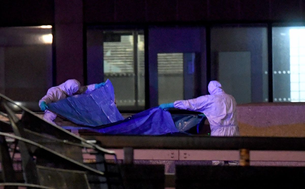 Confirman dos muertos y tres heridos en atentado terrorista en Londres. El autor fue abatido