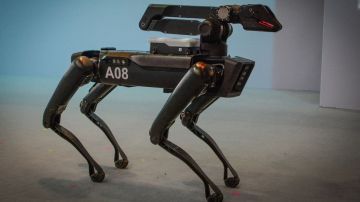 El modelo "Spot" de Boston Dynamics fue el perro robótico utilizado por la policía.