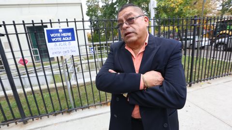 Manuel Cuzco. Votantes hispanos hablan de la jornada electoral del 5 de Noviembre.