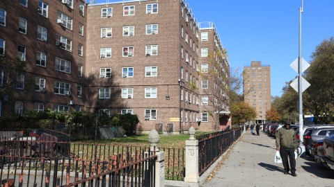 Edificios residenciales en Queens, NYC.