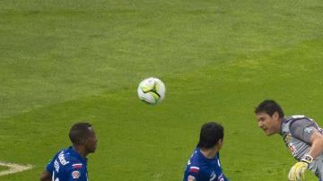Todos recordamos "El Gol" de Moisés Muñoz ante Cruz Azul.