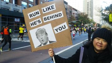 Algunos aprovechan de protestar durante el maratón