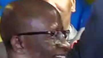 Patterson-Howard (D) al celebrar el amplio triunfo con 81%