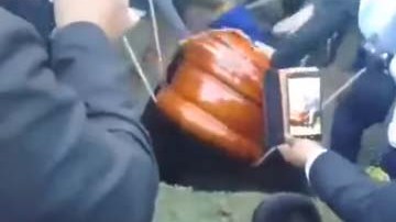 Algunos de los presentes gritaron de asombro.