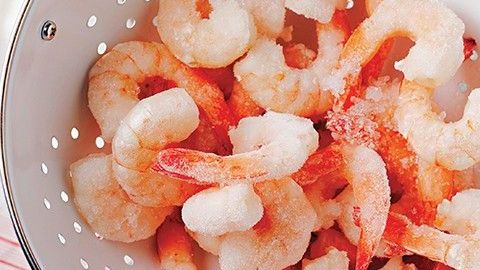 Muchos camarones contienen bacterias y antibióticos.