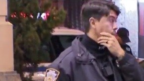 El auto se subió a la acera