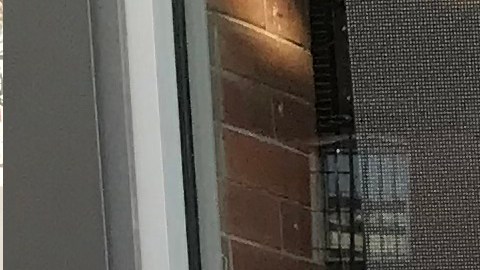 Yolanda Fuentes (izq.) y Leticia Pérez y Liliana, en las fotos durante los eventos de la semana pasada de NY State of Health en Brooklyn.