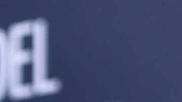 Daniel Sarcos junto a la futura mamá, Alessandra Villegas.