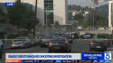 Un hombre armado con una espada, fue muerto por un alguacil en una escuela de Los Ángeles.