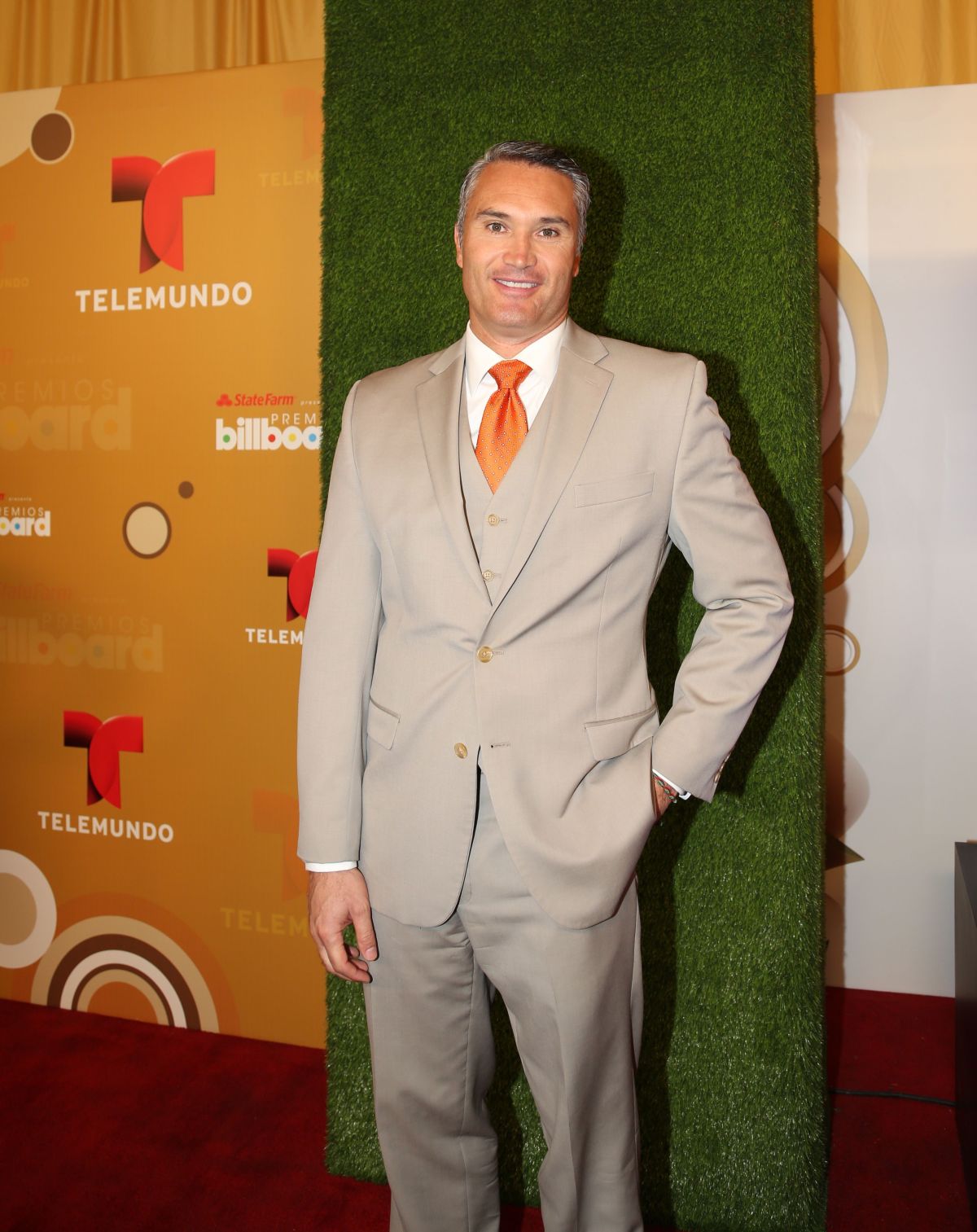 Presentador de Telemundo le gana la batalla al cáncer El