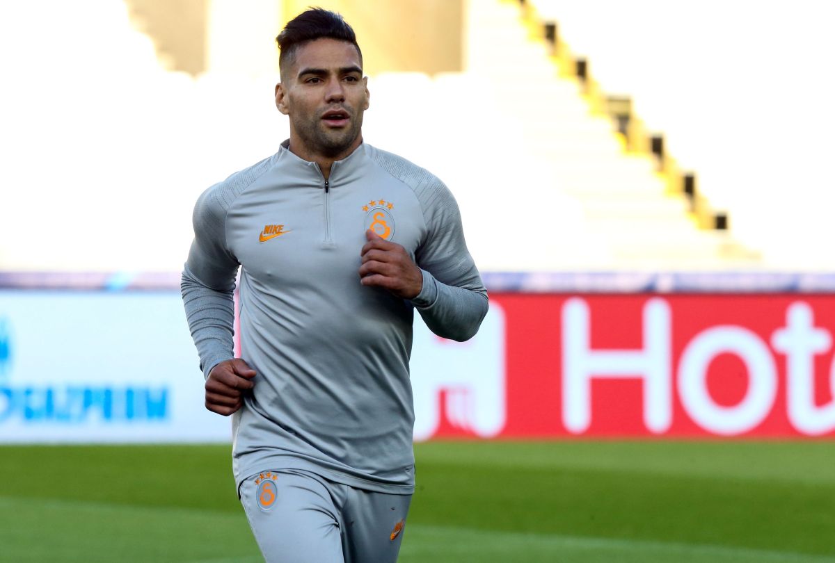 Radamel Falcao and the strange number that he will wear with his new team