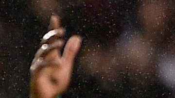 Ruben Aguilar del Mónaco se enfureció tras la decisión del árbitro.