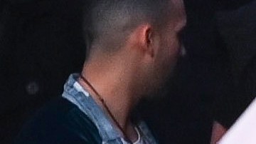 El presidente Trump estuvo a pocas filas de distancia de la jaula de batallas.