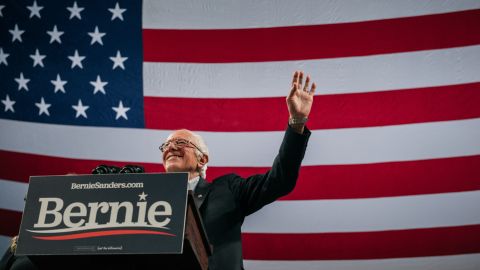 Bernie Sanders ocupa el tercer lugar de preferencias electorales.