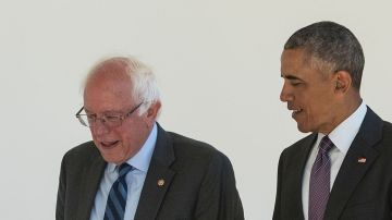Bernie Sanders y Barack Obama.