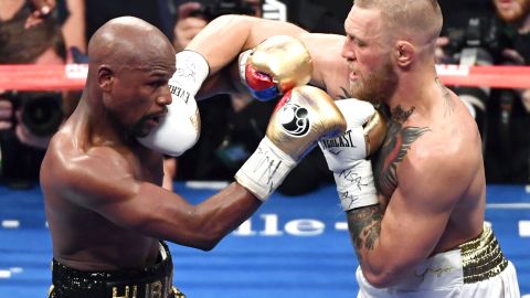 Floyd Mayweather Jr. venció a Conor McGregor en agosto de 2017.