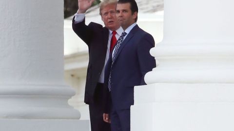 Acusan a Trump Jr. de poner en peligro a la persona identificada.