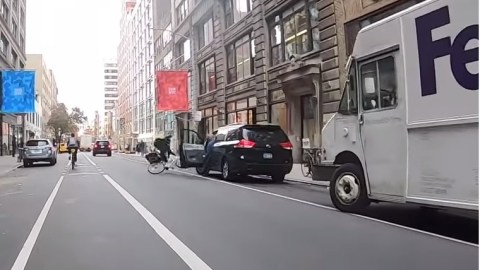 El momento exacto del golpe y la caída